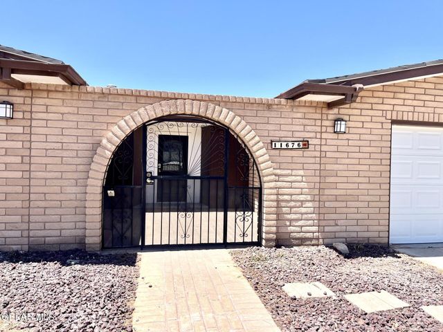 11676 Andrienne Drive, El Paso, TX 79936