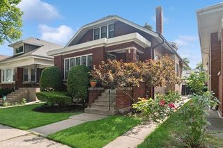 6239 N Campbell Avenue, Chicago, IL 60659