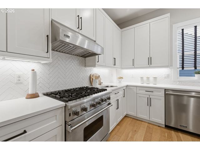 2614 Ne 32ND Pl, Portland, OR 97212