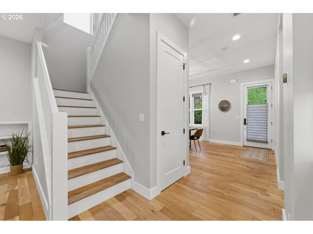 2614 Ne 32ND Pl, Portland, OR 97212