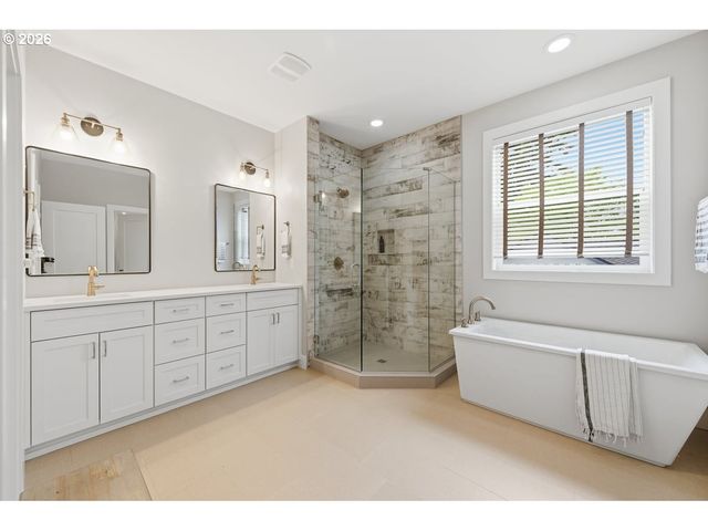 2614 Ne 32ND Pl, Portland, OR 97212