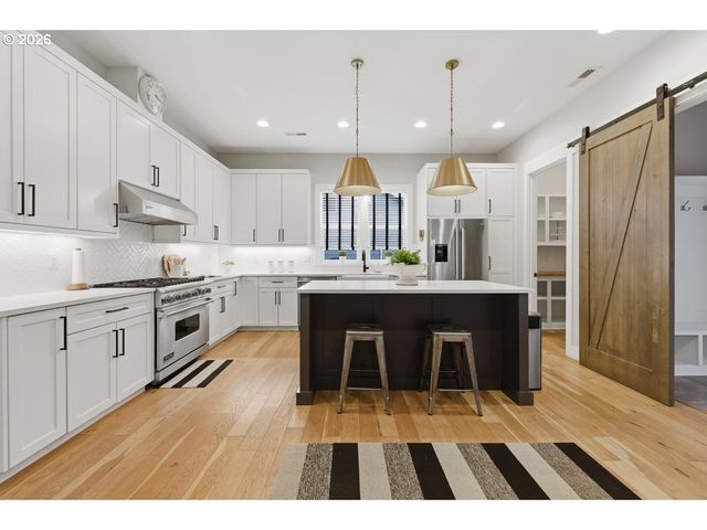 2614 Ne 32ND Pl, Portland, OR 97212