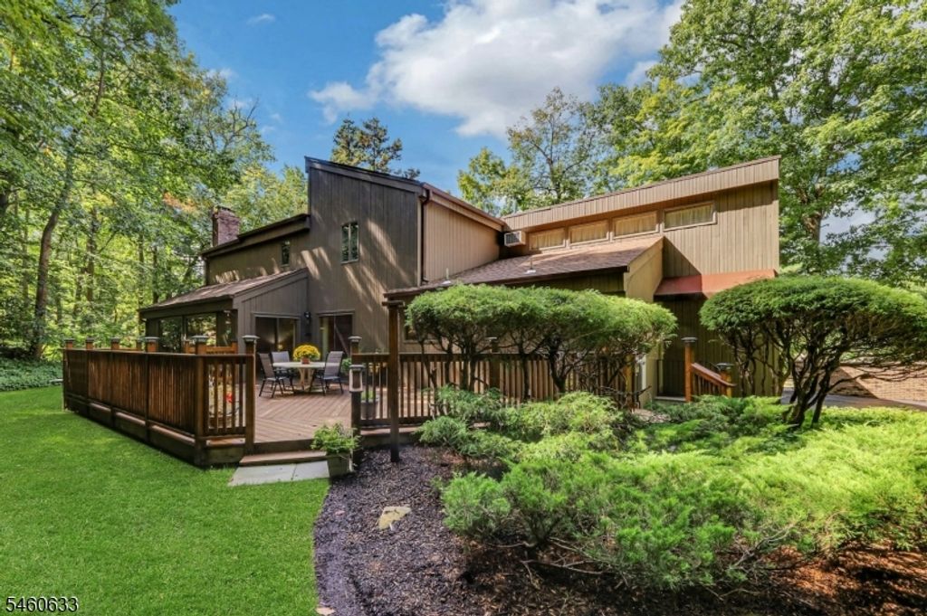 100 Cheshire Ln, Ringwood Boro, NJ 07456 — photo 3