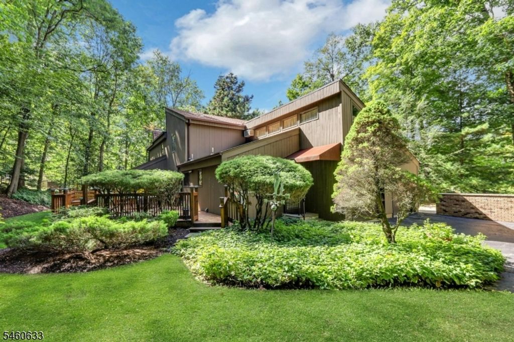 100 Cheshire Ln, Ringwood Boro, NJ 07456 — photo 4