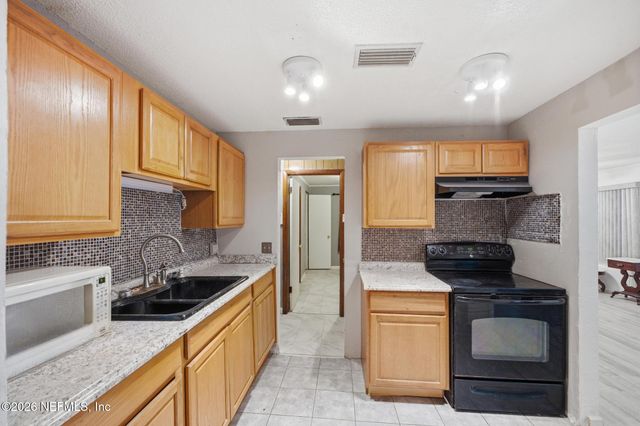 2654 WILKINS Court, Jacksonville, FL 32209