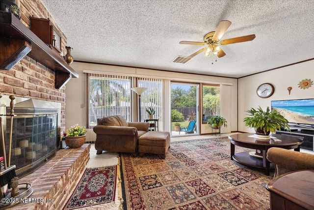 4324 CHARLESTON Lane, Jacksonville, FL 32210