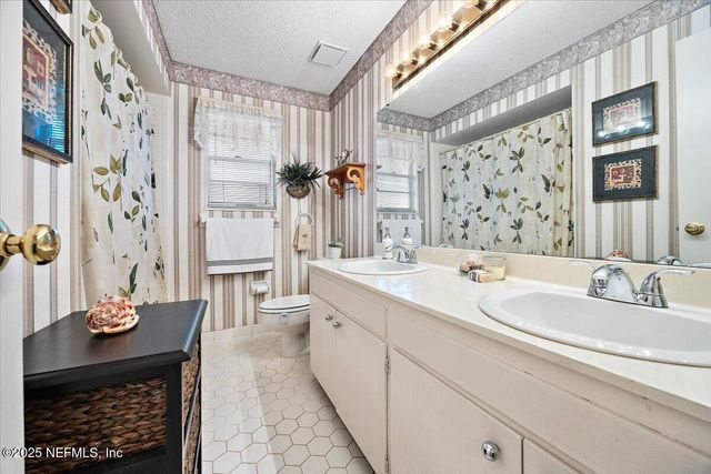 4324 CHARLESTON Lane, Jacksonville, FL 32210