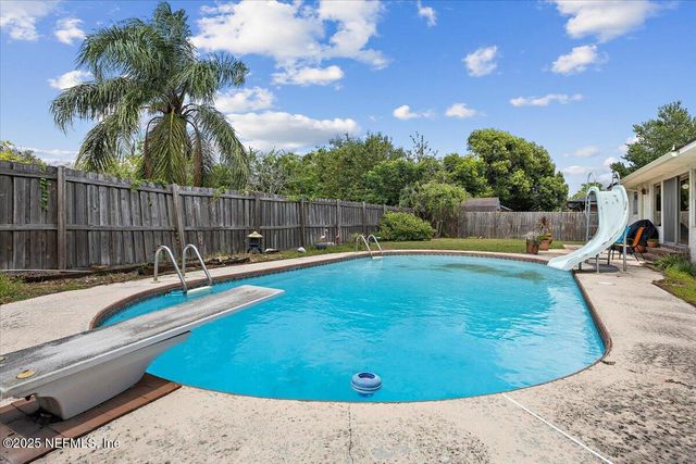 4324 CHARLESTON Lane, Jacksonville, FL 32210
