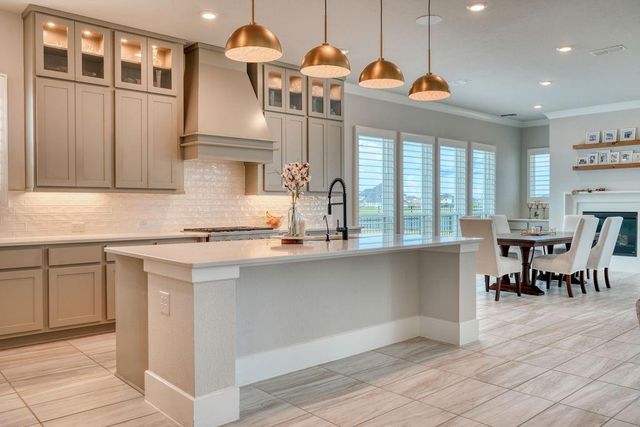 1783 Lake Crest Lane, Friendswood, TX 77546