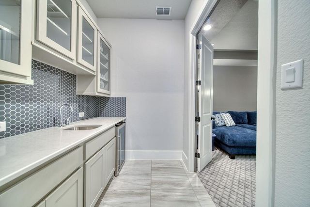 1783 Lake Crest Lane, Friendswood, TX 77546