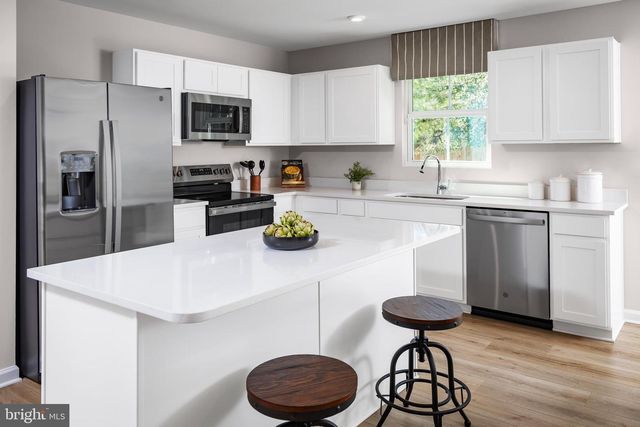 4408 MUTUAL DR, Inwood, WV 25428