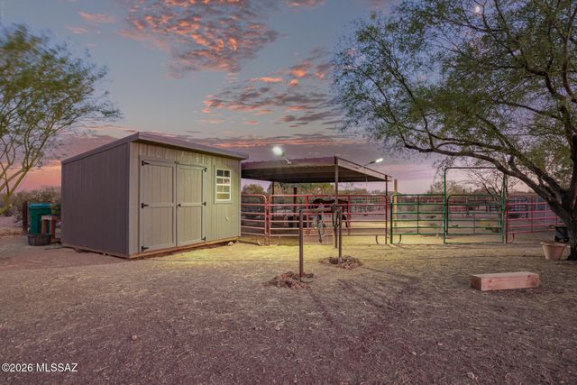 17690 W Lickskillet Lane, Marana, AZ 85653
