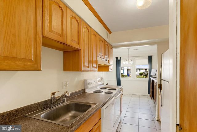 17413 HOSKINSON RD, Poolesville, MD 20837