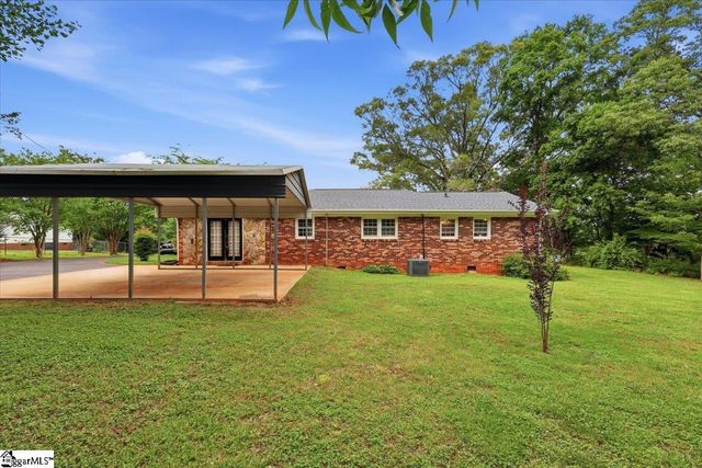 449 Liberty Highway, Liberty, SC 29657