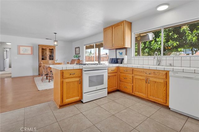 14204 Crow Road, Apple Valley, CA 92307