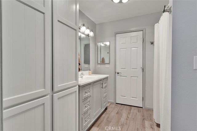 14204 Crow Road, Apple Valley, CA 92307