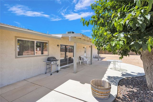 14204 Crow Road, Apple Valley, CA 92307