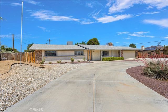 14204 Crow Road, Apple Valley, CA 92307
