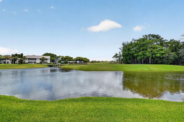 4634 Carlton Golf Drive, Lake Worth, FL 33449