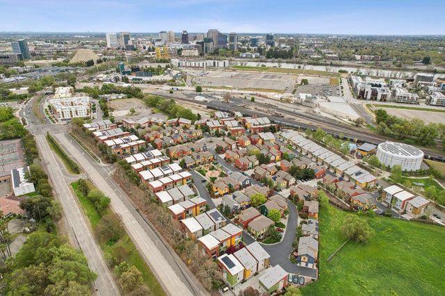 785 Gallium Ct, West Sacramento, CA 95691