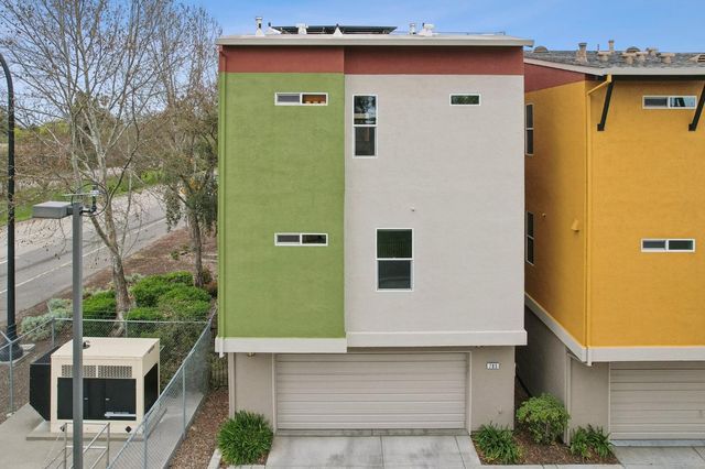 785 Gallium Ct, West Sacramento, CA 95691