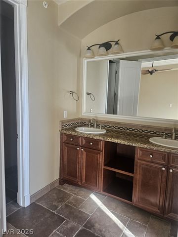 32 Via Vasari 102, Henderson, NV 89011