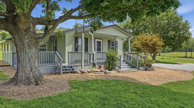 840 Crawford Ln, Belvidere, TN 37306