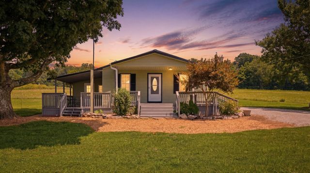 840 Crawford Ln, Belvidere, TN 37306