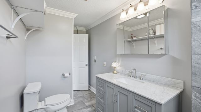 840 Crawford Ln, Belvidere, TN 37306