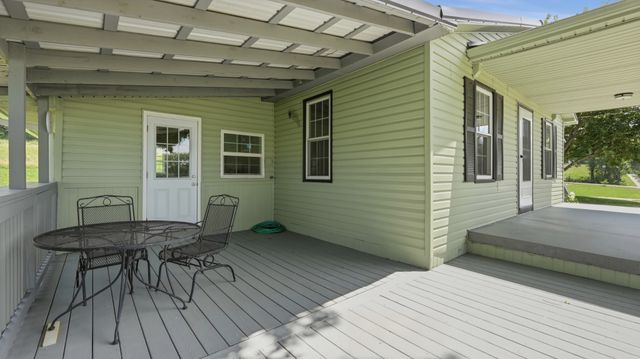 840 Crawford Ln, Belvidere, TN 37306