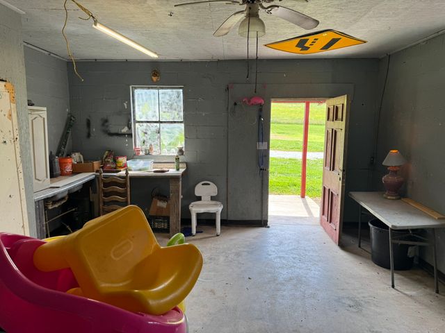 840 Crawford Ln, Belvidere, TN 37306