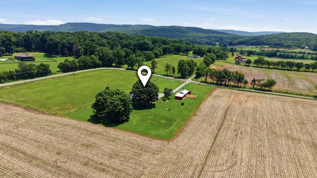 840 Crawford Ln, Belvidere, TN 37306