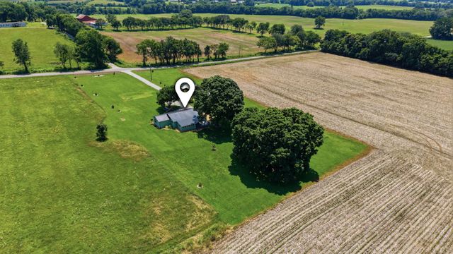 840 Crawford Ln, Belvidere, TN 37306