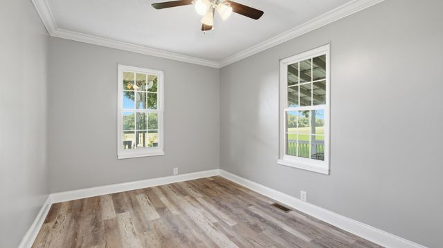 840 Crawford Ln, Belvidere, TN 37306