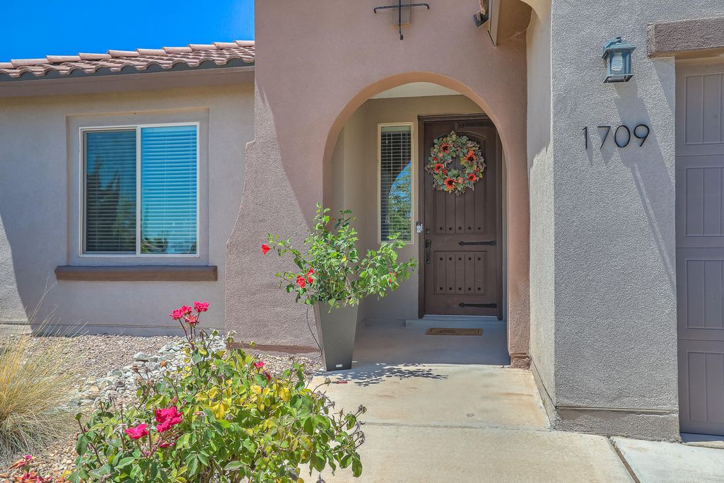 1709 TENT ROCKS Drive NW, Albuquerque, NM 87120