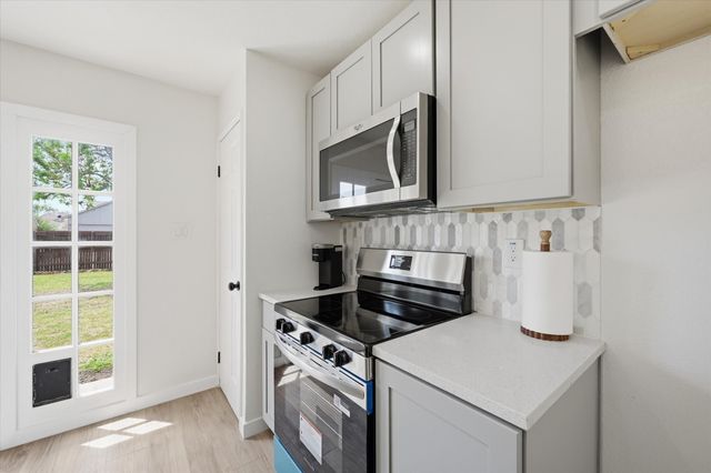 5700 Perrin Street, The Colony, TX 75056