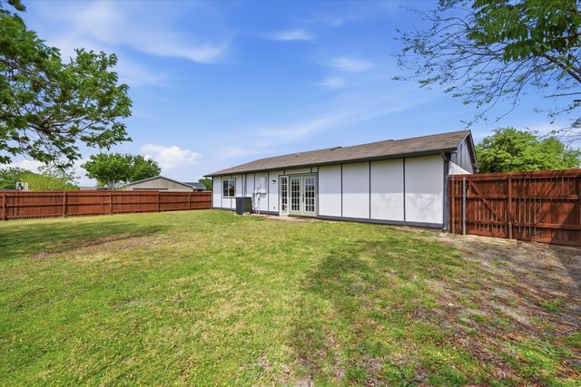 5700 Perrin Street, The Colony, TX 75056