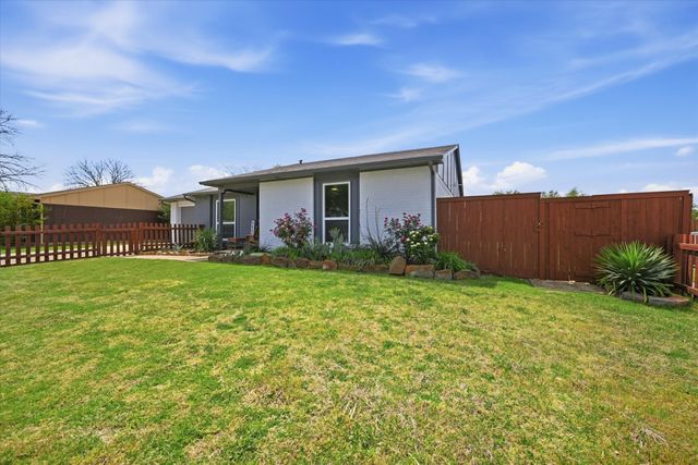 5700 Perrin Street, The Colony, TX 75056