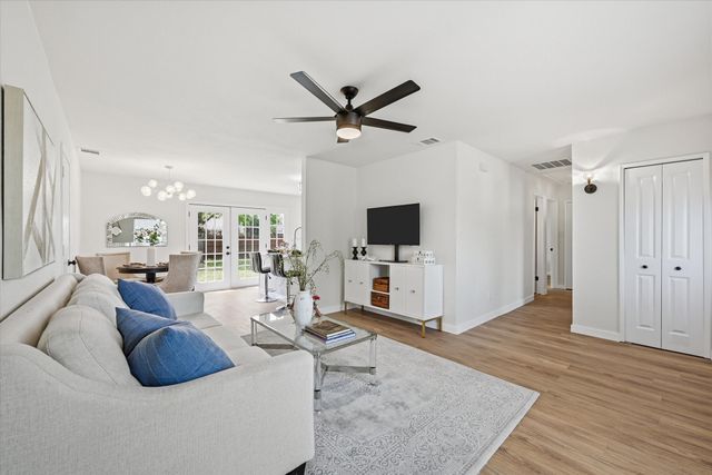 5700 Perrin Street, The Colony, TX 75056