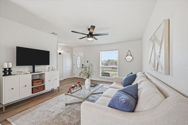 5700 Perrin Street, The Colony, TX 75056