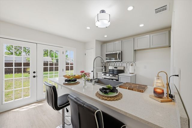 5700 Perrin Street, The Colony, TX 75056