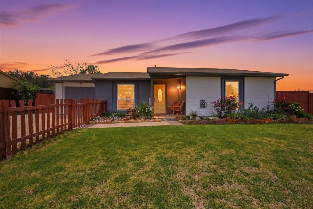 5700 Perrin Street, The Colony, TX 75056