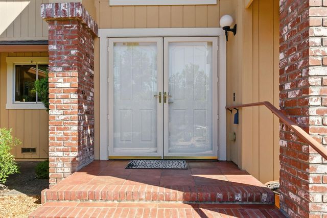 4620 Morris Ct, Santa Rosa, CA 95405