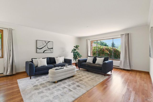 4620 Morris Ct, Santa Rosa, CA 95405