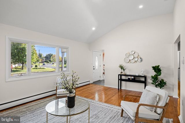 109 WINESAP RD, Cherry Hill, NJ 08003
