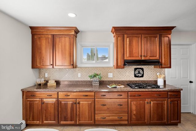109 WINESAP RD, Cherry Hill, NJ 08003