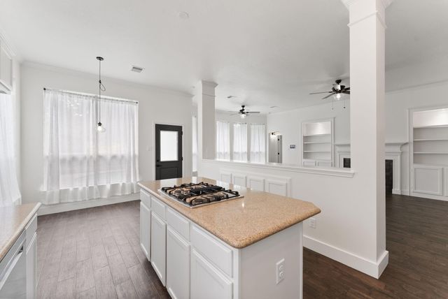 168 Bristol Bend Circle, The Woodlands, TX 77382