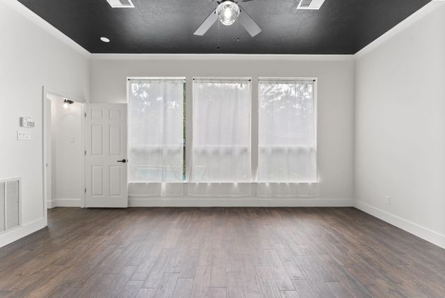 168 Bristol Bend Circle, The Woodlands, TX 77382