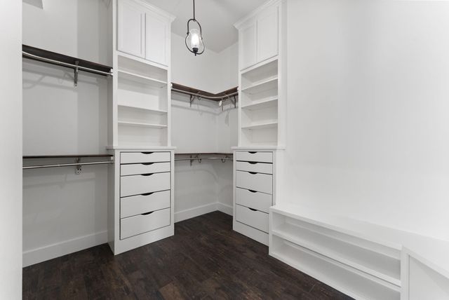 168 Bristol Bend Circle, The Woodlands, TX 77382