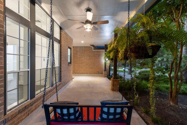 168 Bristol Bend Circle, The Woodlands, TX 77382